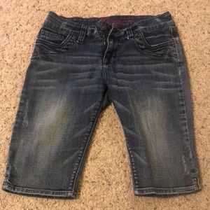 Delia’s jean shorts size 5/6